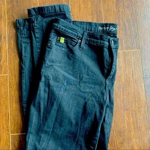 MADE IN CANADA DARK WAS HIGH RISE JEANS